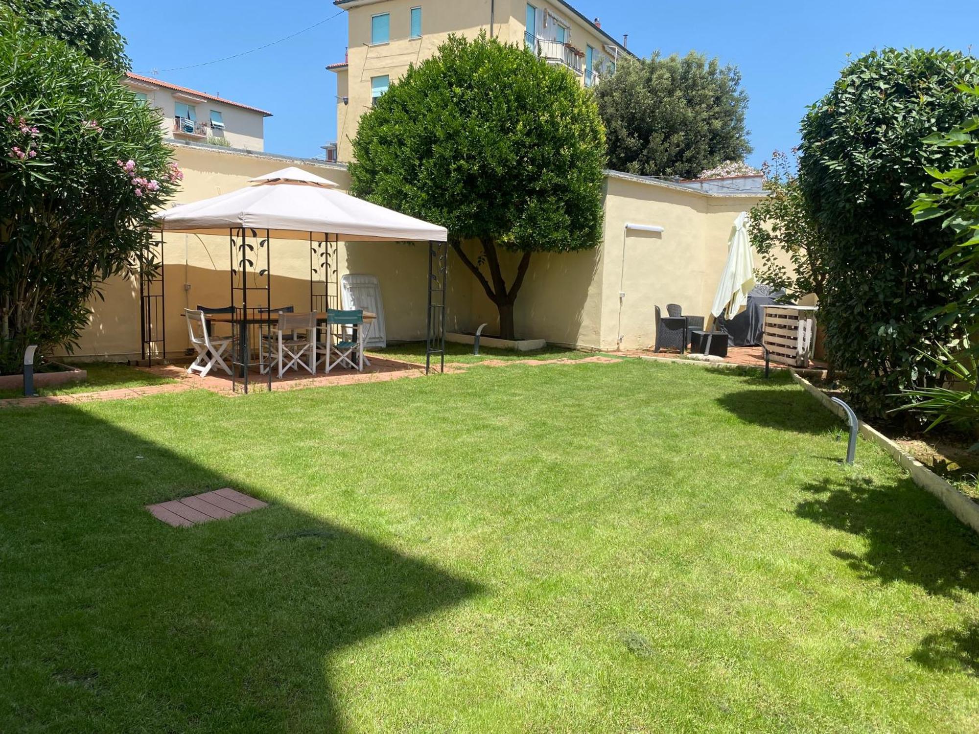 Casa Vento Marino Lejlighed Livorno Eksteriør billede